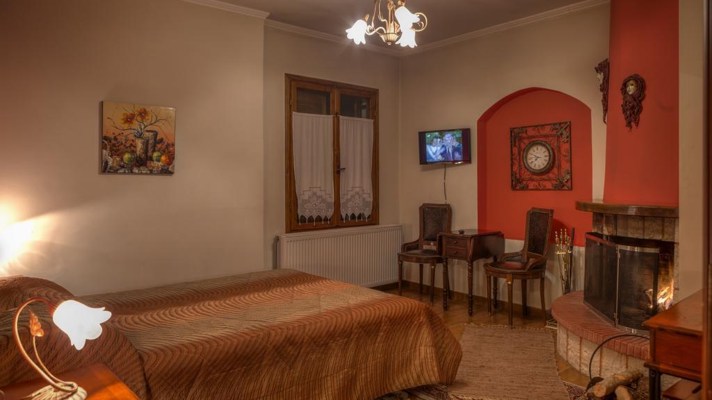 Charoula Rooms Kalavryta Chambre photo