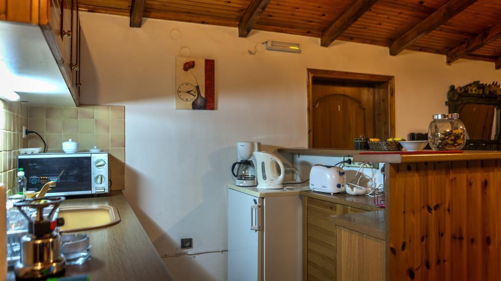 Charoula Rooms Kalavryta Extérieur photo
